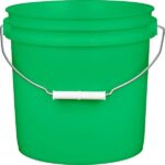 2 Gallon Green Plastic Pail with Metal Handle (P4 Series)